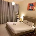 Dubai Marina - Beige Room